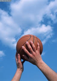 点燃全场！刘铮反击三分不中，威尔逊高高跃起完成暴力补扣